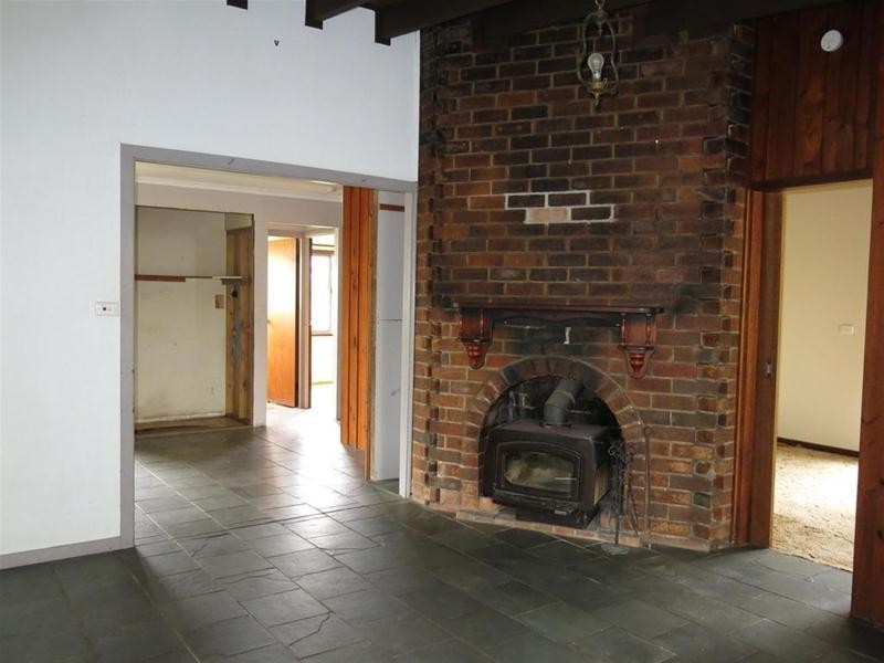 11 Railway Street, Melinga NSW 2430