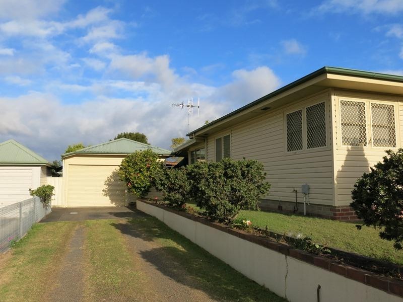 18 Campbell Street, Taree NSW 2430