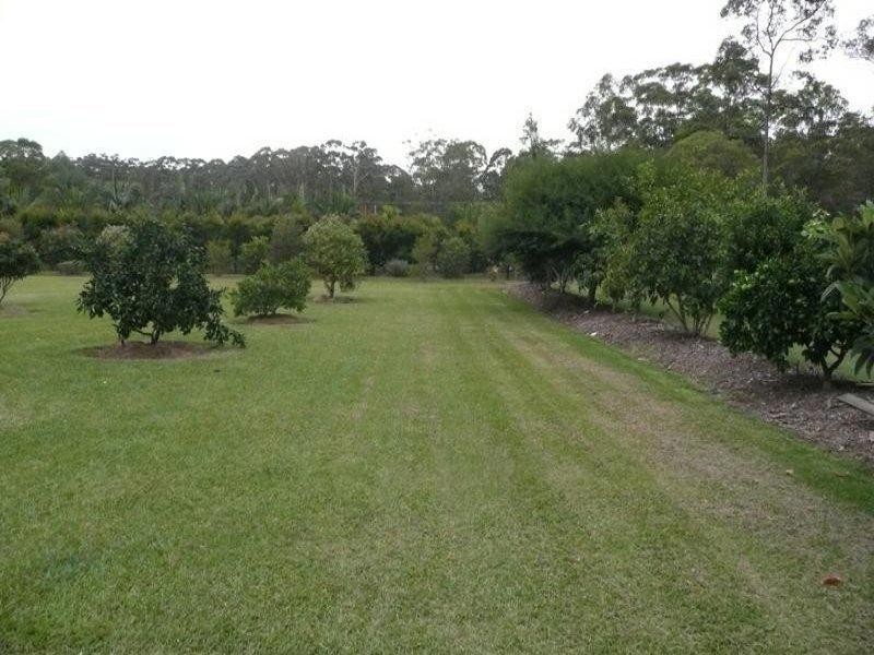 16 South Heron Road, Old Bar NSW 2430