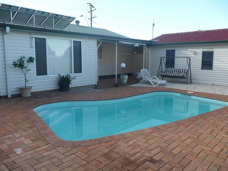 12 Chatham Avenue, Taree NSW 2430
