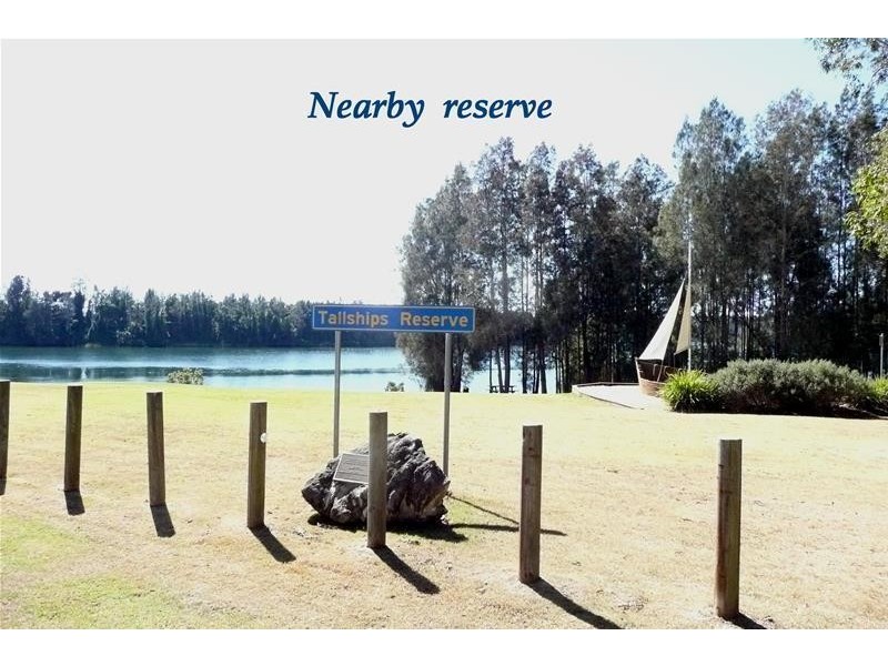 18 Rosedale Place, Tinonee NSW 2430