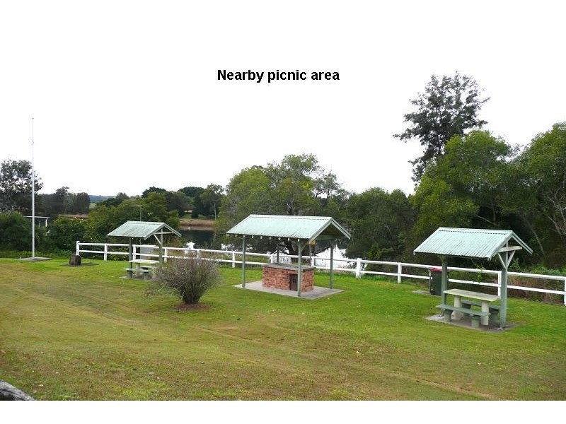 18 Rosedale Place, Tinonee NSW 2430