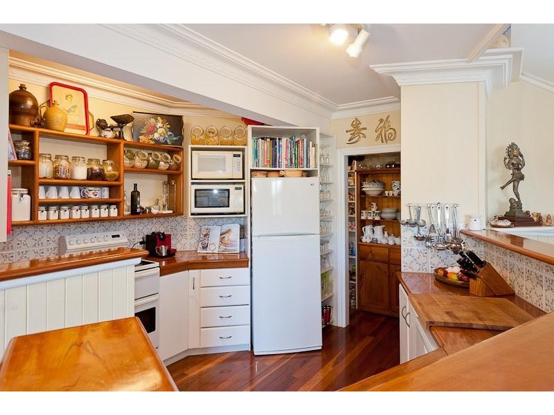 16a Crescent Avenue, Taree NSW 2430