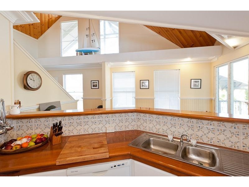 16a Crescent Avenue, Taree NSW 2430