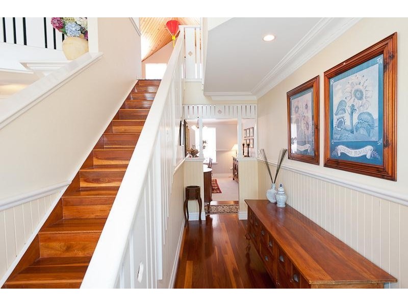 16a Crescent Avenue, Taree NSW 2430