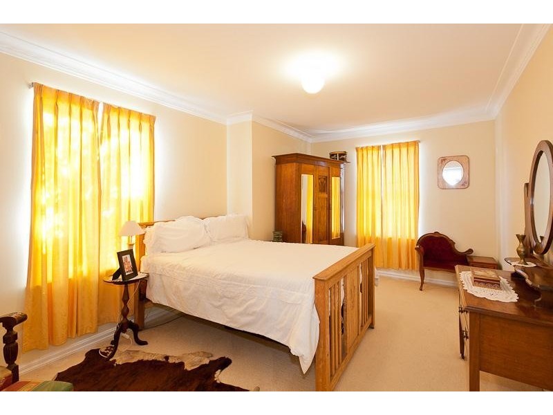 16a Crescent Avenue, Taree NSW 2430