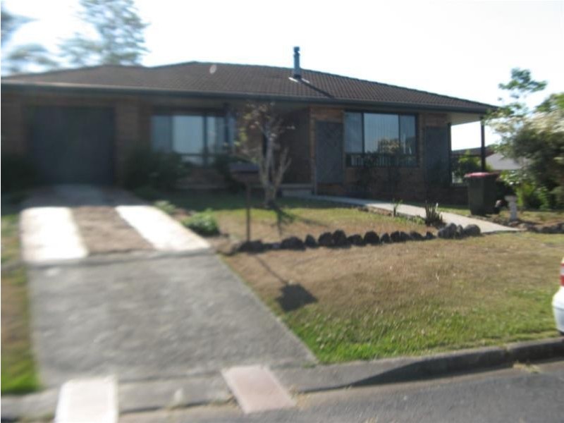 4 Caparra Close, Tinonee NSW 2430