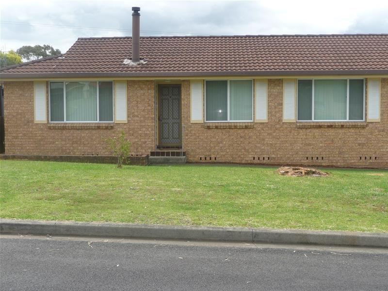 6 Bangalow Place, Taree NSW 2430