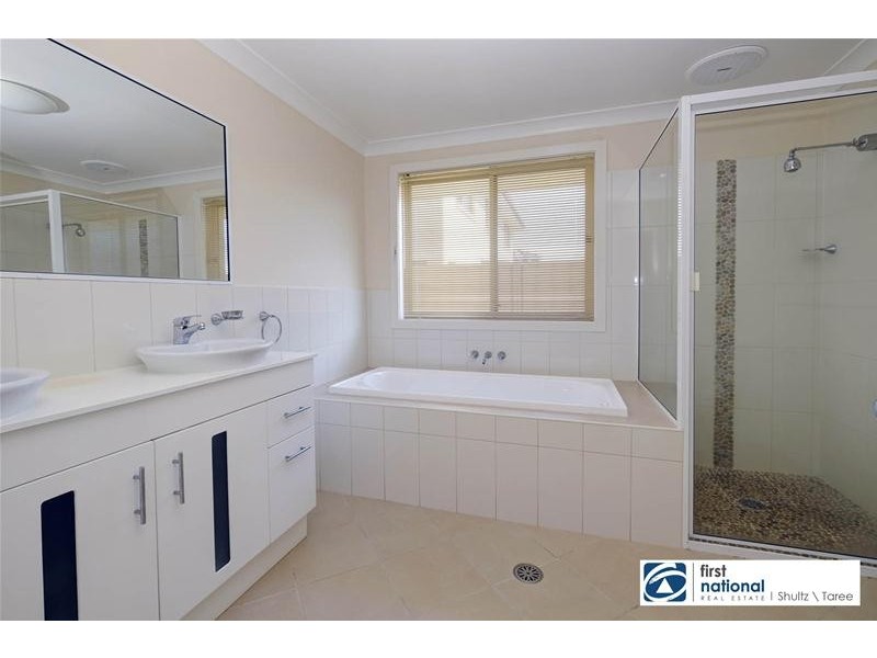 65 Petken Drive, Taree NSW 2430