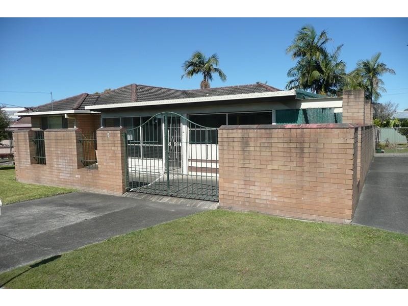 5 Hillcrest Close, Taree NSW 2430