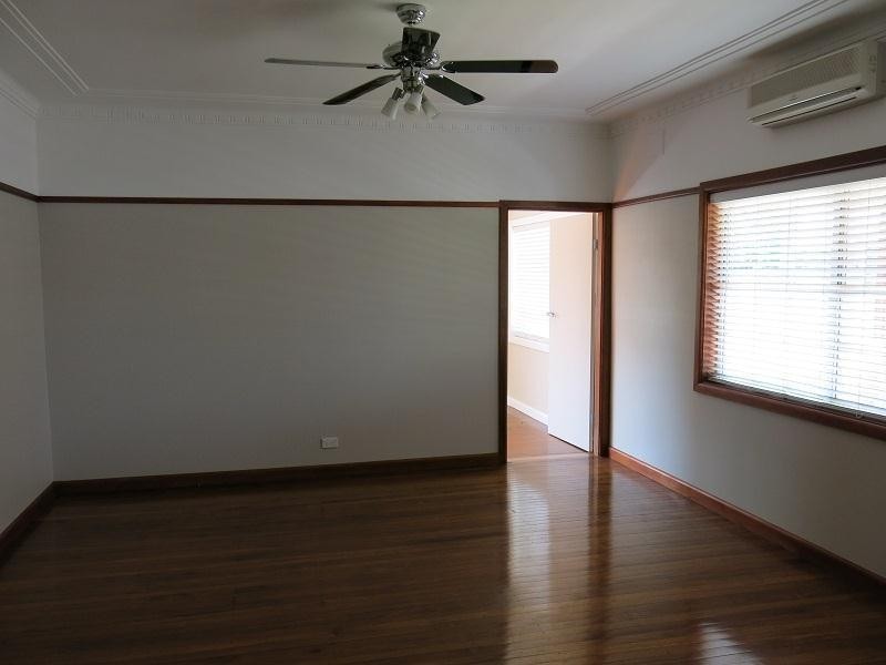 3 Hinten Crescent, Taree NSW 2430