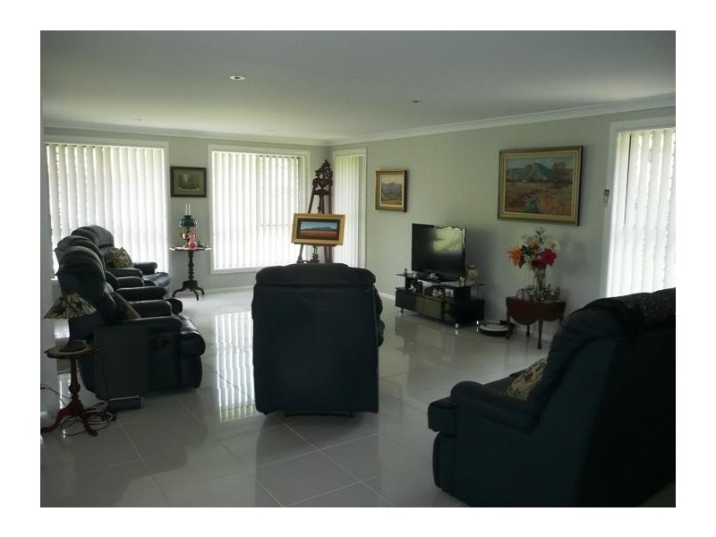 6 Railton Avenue, Taree NSW 2430