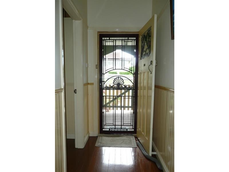 4 Nicoll Street, Taree NSW 2430