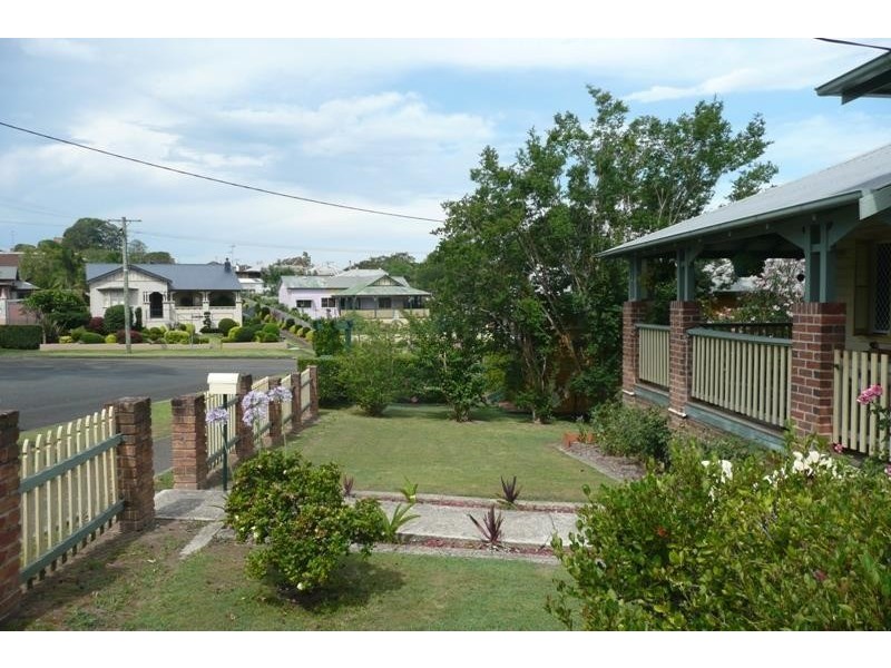 4 Nicoll Street, Taree NSW 2430