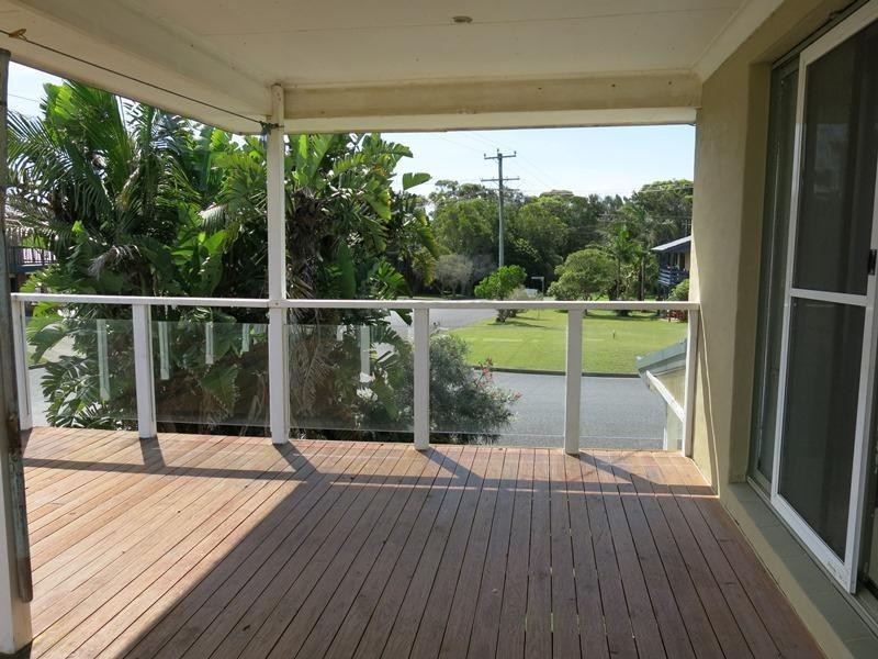 5 Rose Street, Old Bar NSW 2430