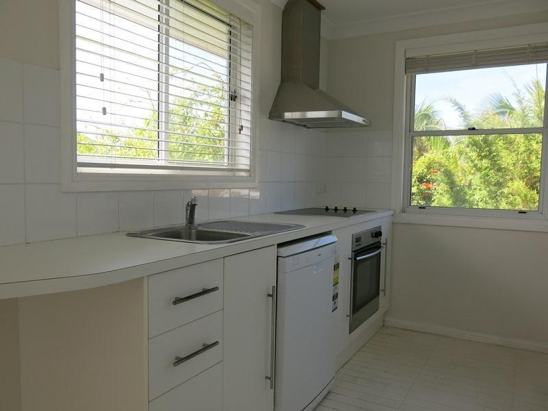 5 Rose Street, Old Bar NSW 2430