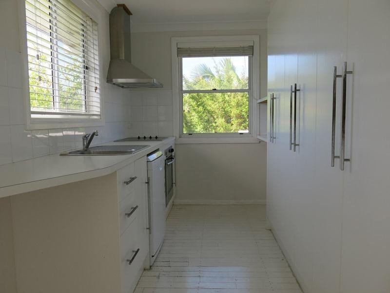 5 Rose Street, Old Bar NSW 2430