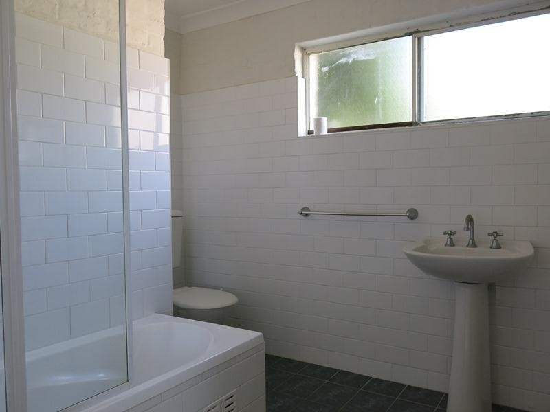 5 Rose Street, Old Bar NSW 2430