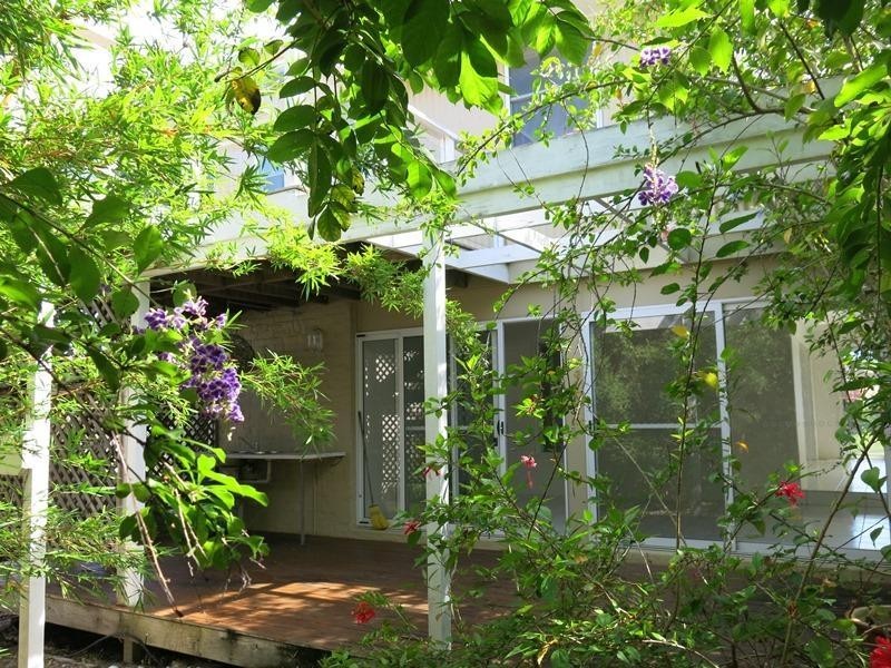 5 Rose Street, Old Bar NSW 2430