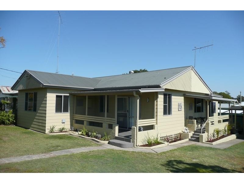 12 Kerle Street, Taree NSW 2430