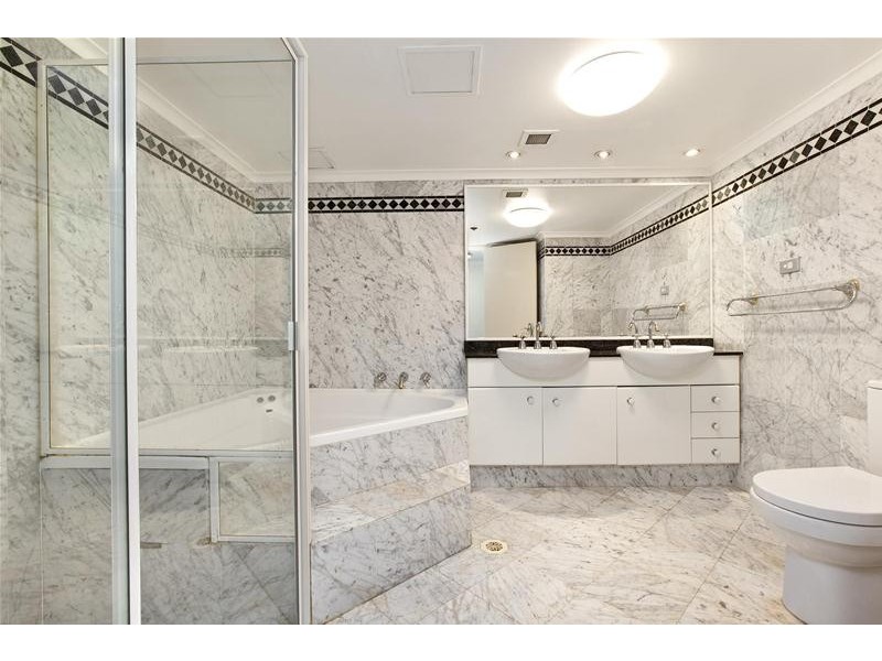 2A Hollywood Avenue, Bondi Junction NSW 2022