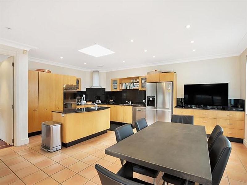 25 Drumalbyn Road, Bellevue Hill NSW 2023