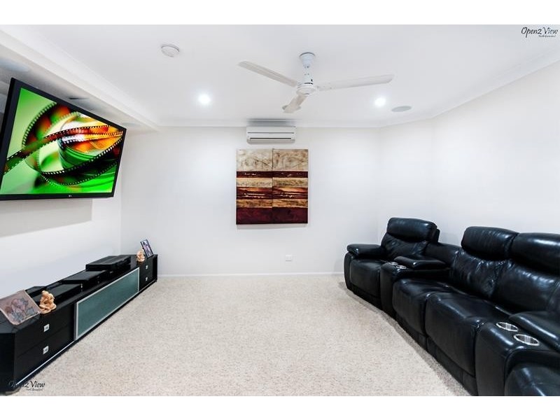 11 Maria Street, Flying Fish Point QLD 4860