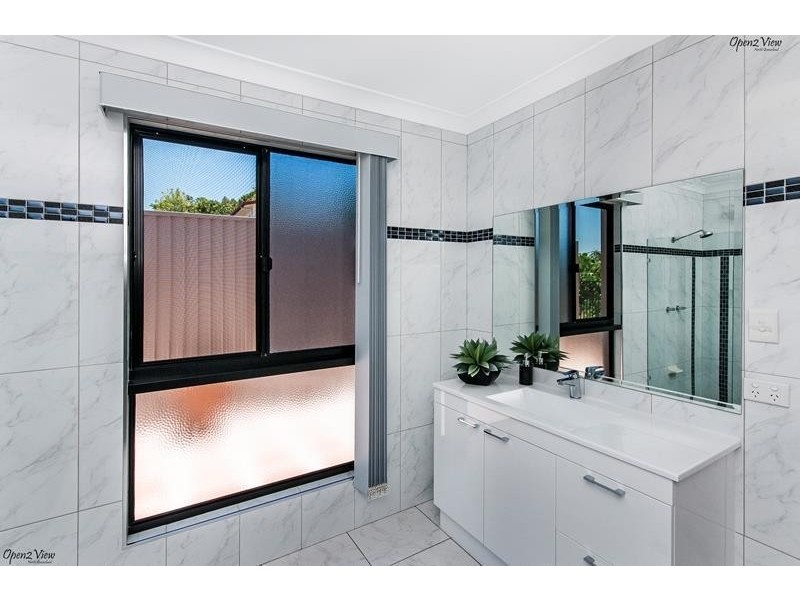 11 Maria Street, Flying Fish Point QLD 4860