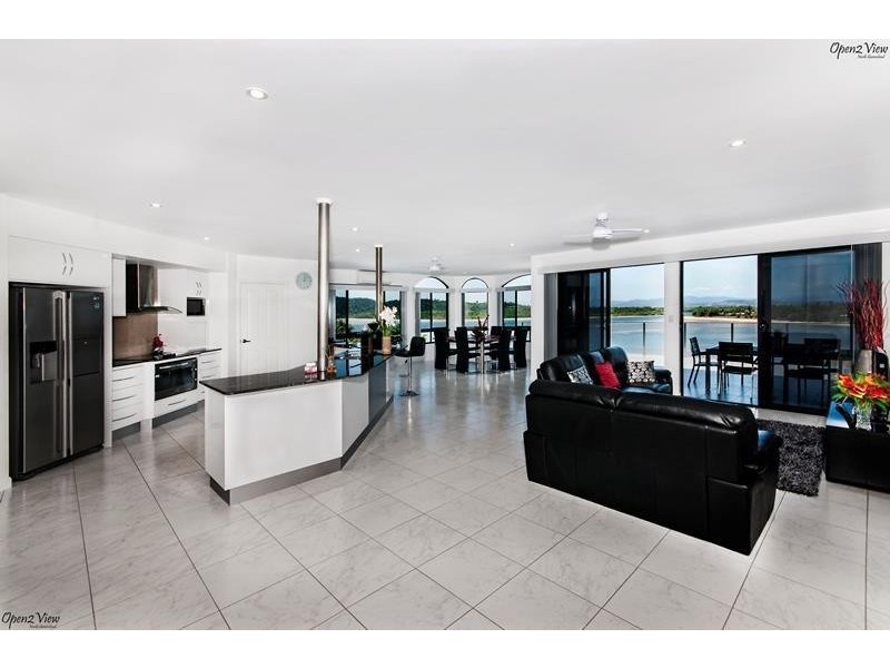 11 Maria Street, Flying Fish Point QLD 4860