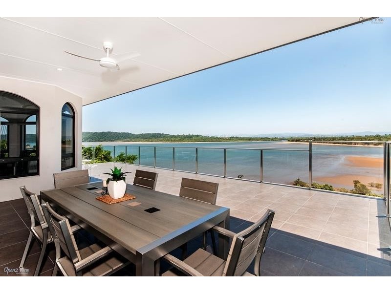 11 Maria Street, Flying Fish Point QLD 4860