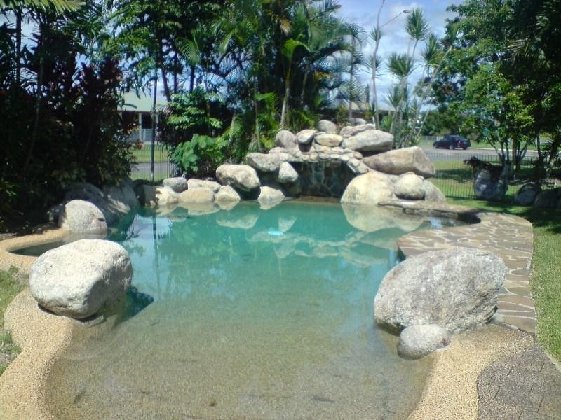 8/1 BERGIN Road, Innisfail Estate QLD 4860