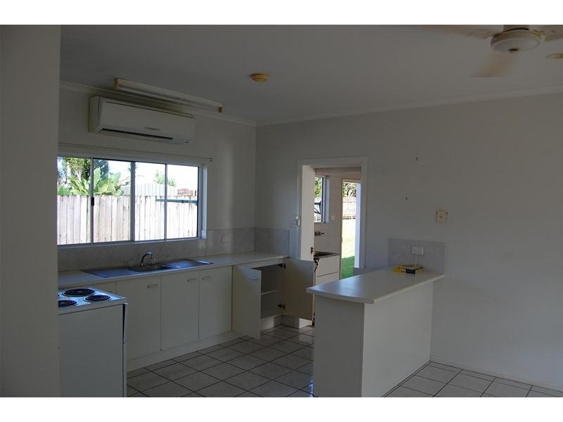 2/9 Bello Drive, Belvedere QLD 4860