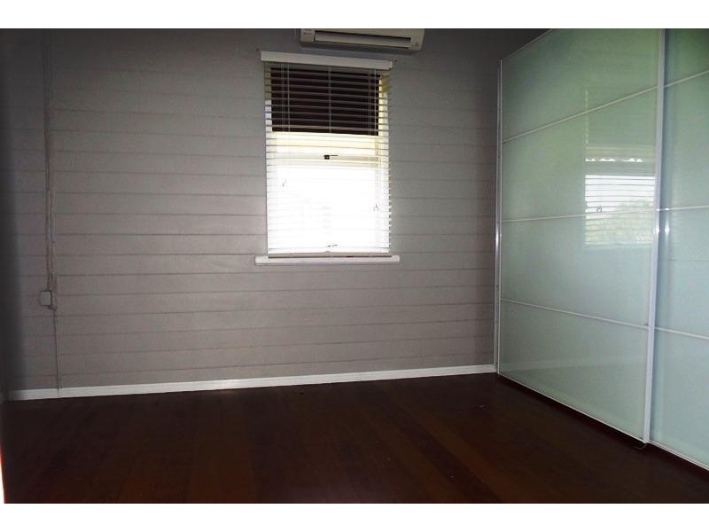 6 HENDERSON Street, South Johnstone QLD 4859