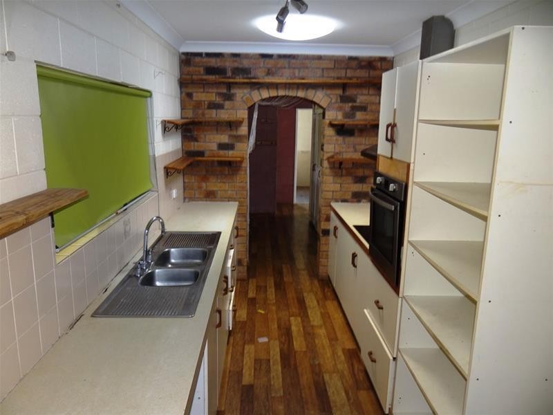 4 GRECH Close, Wangan QLD 4871