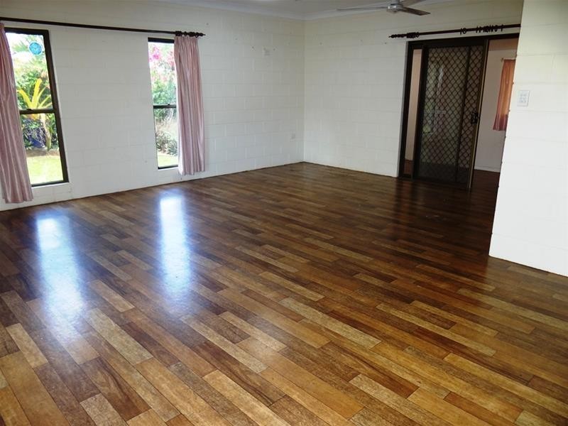 4 GRECH Close, Wangan QLD 4871