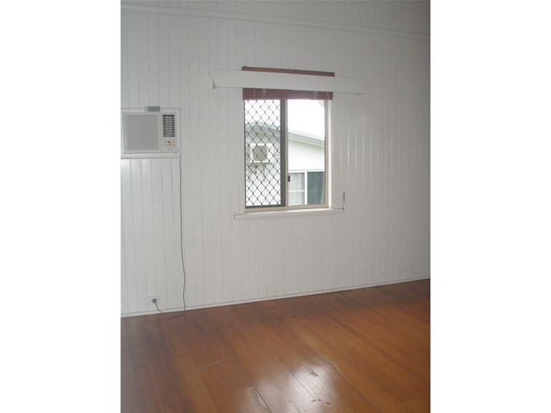 12 HARBOUR Road, Mourilyan QLD 4858