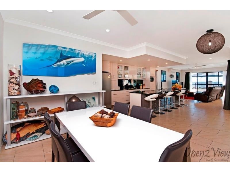 30 Feldt Street, Flying Fish Point QLD 4860