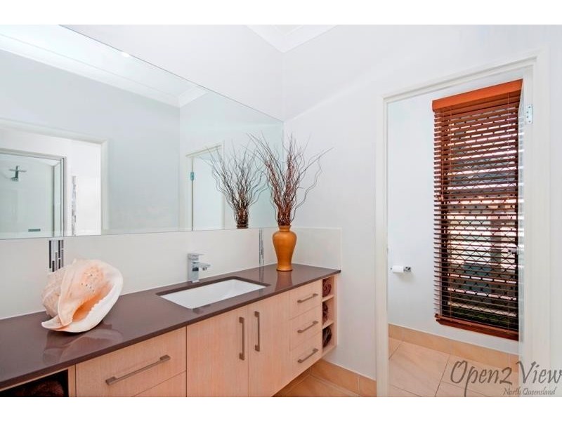 30 Feldt Street, Flying Fish Point QLD 4860