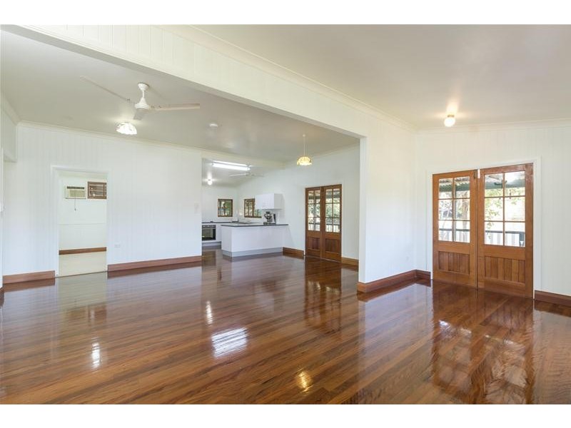 17 ENID Street, Flying Fish Point QLD 4860