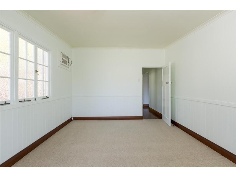 17 ENID Street, Flying Fish Point QLD 4860