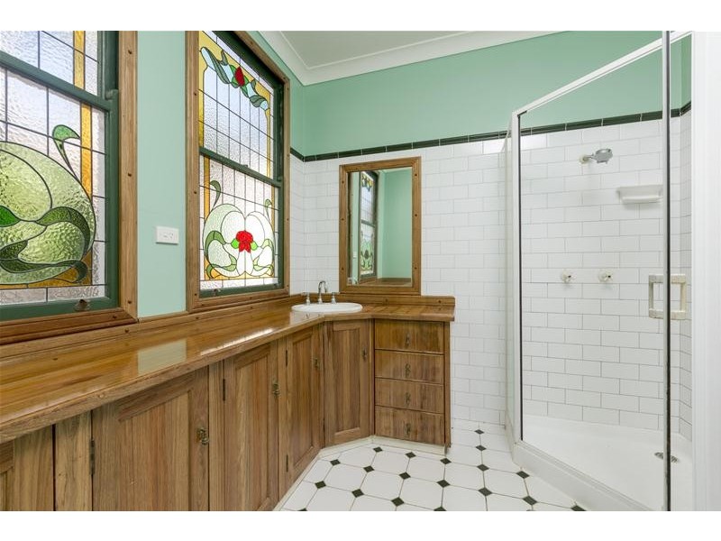 17 ENID Street, Flying Fish Point QLD 4860