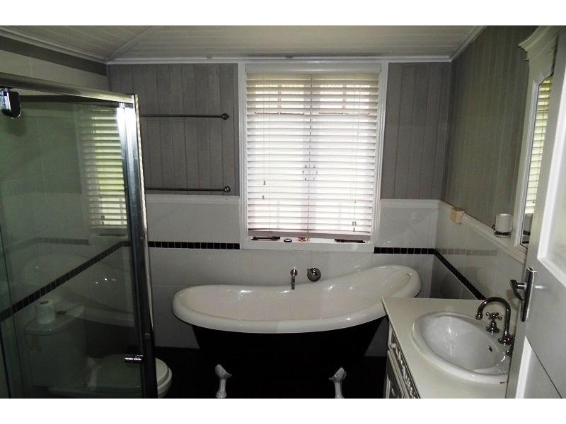 6 HENDERSON Street, South Johnstone QLD 4859