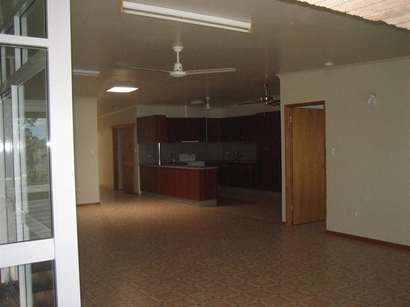 2/156 Edith Street, Innisfail QLD 4860