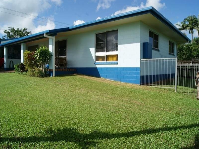 2 Belvedere Avenue, Belvedere QLD 4860