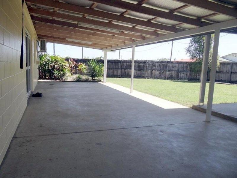 14 Broad Street, Etty Bay QLD 4858