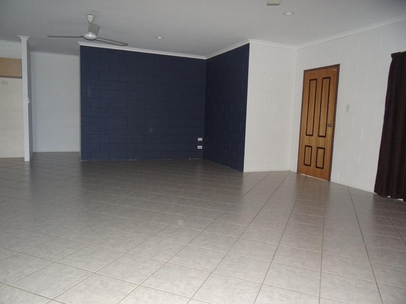 14 Broad Street, Etty Bay QLD 4858