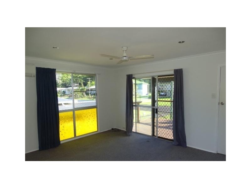 16 ENID Street, Flying Fish Point QLD 4860