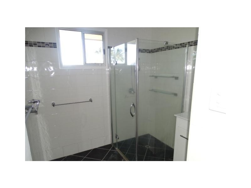 16 ENID Street, Flying Fish Point QLD 4860