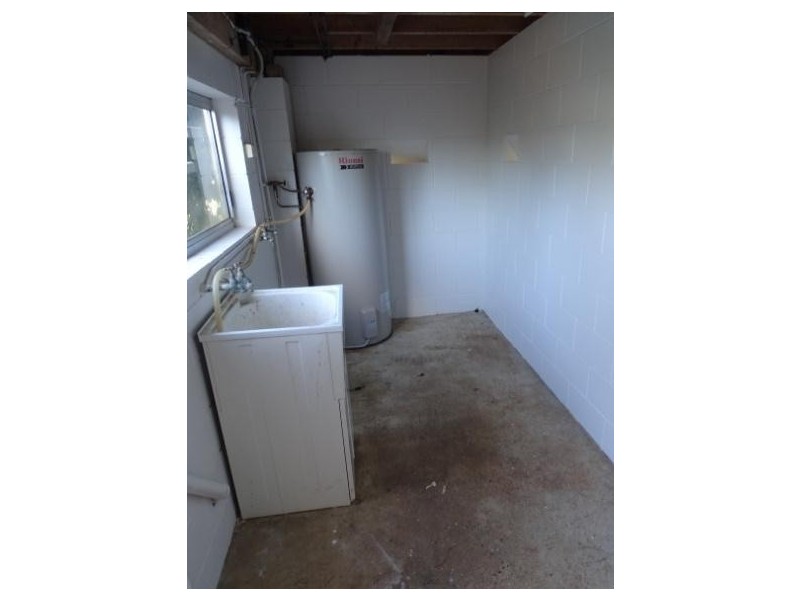 16 ENID Street, Flying Fish Point QLD 4860