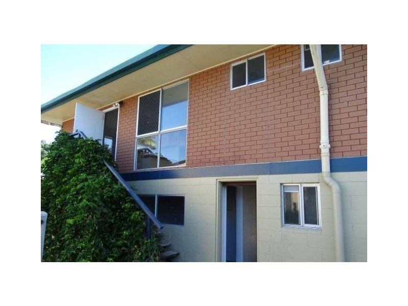 16 ENID Street, Flying Fish Point QLD 4860